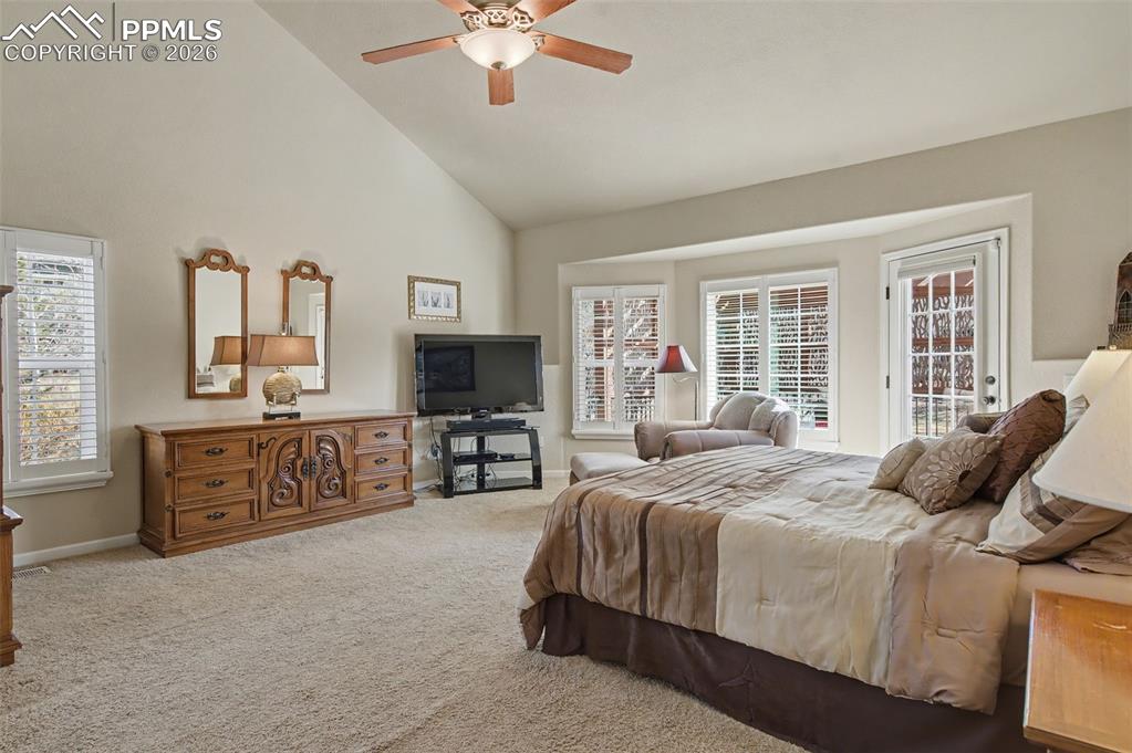 Walk-out Access to Deck!