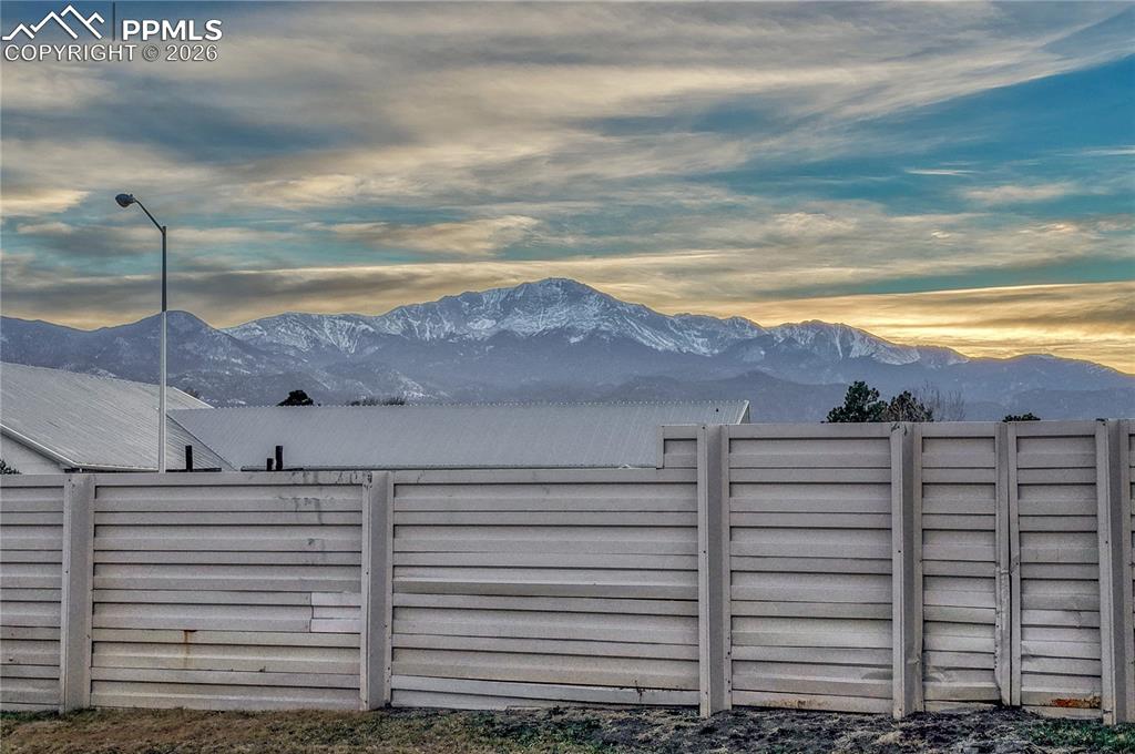 Mountain Views from the primary bedroom!