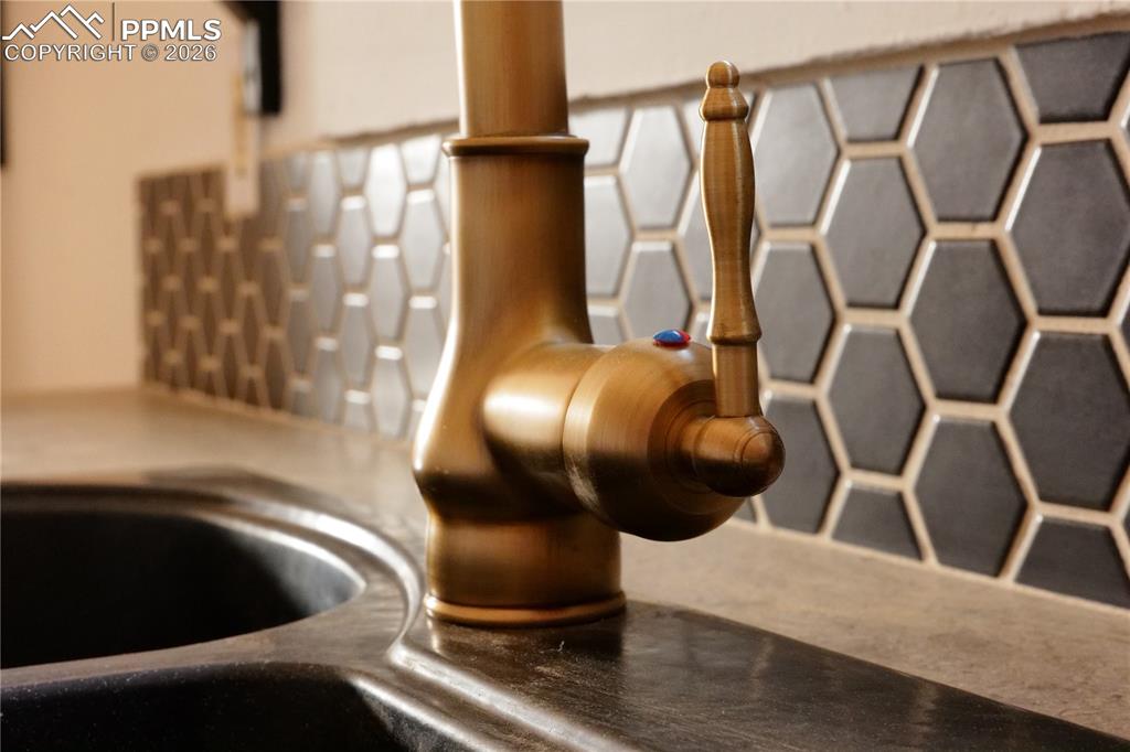 2442 E St Vrain Street