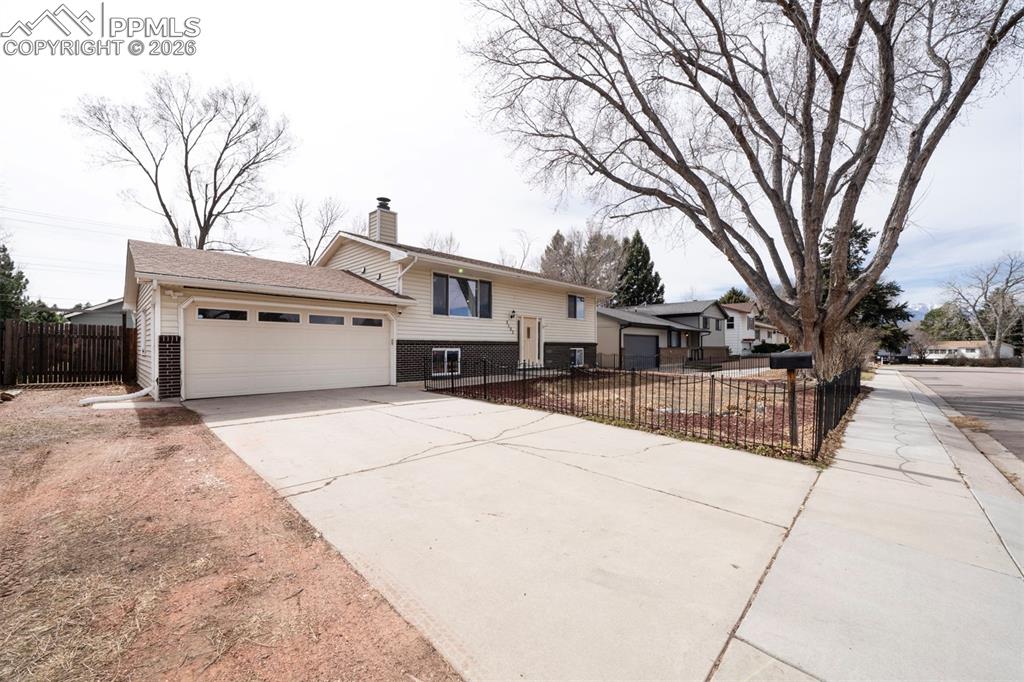 3103 Fireweed Drive photo 2