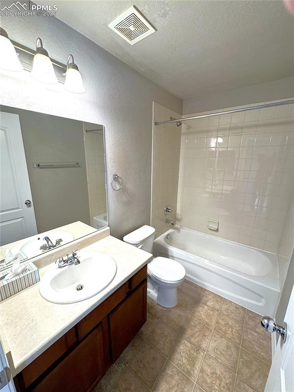 Full 2nd Bathroom on Upper Level