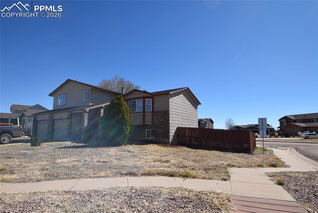 8105 Sedgewick Drive photo 2