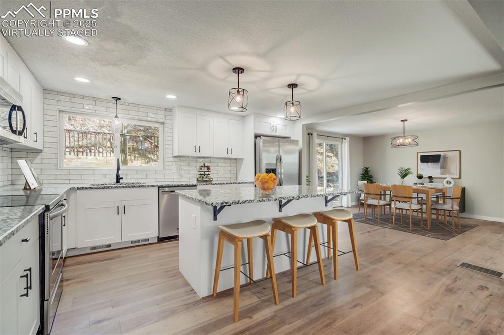 1828 Parkview Boulevard photo 3