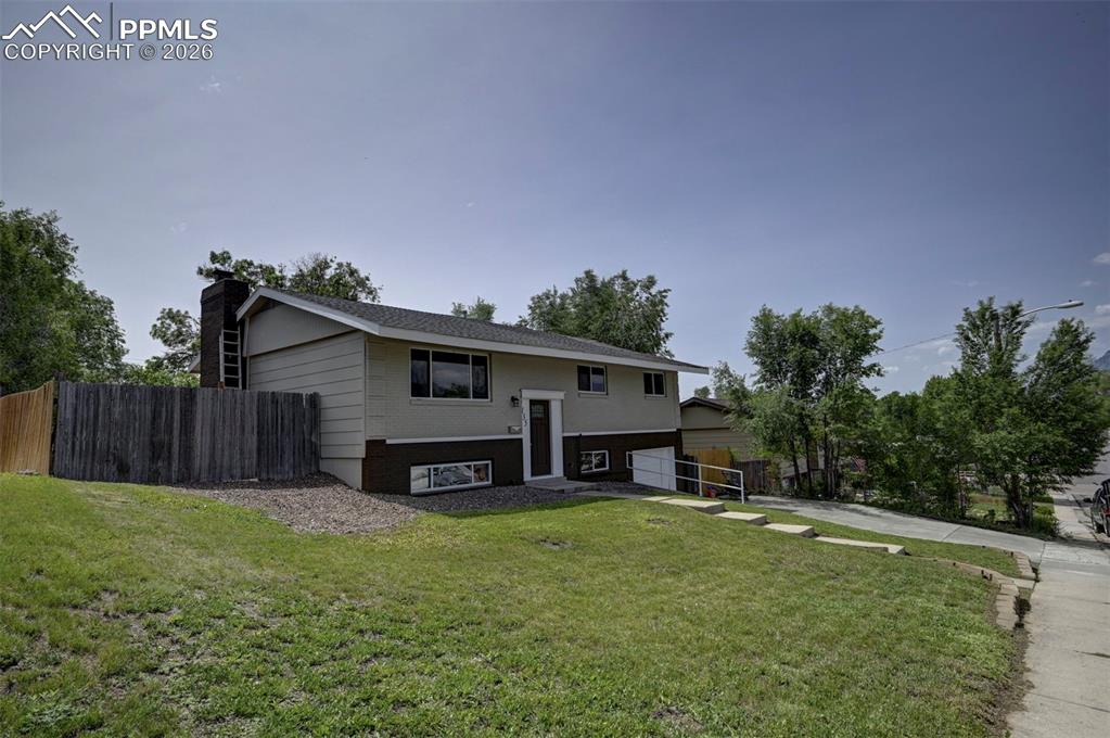 1135 Server Drive photo 2