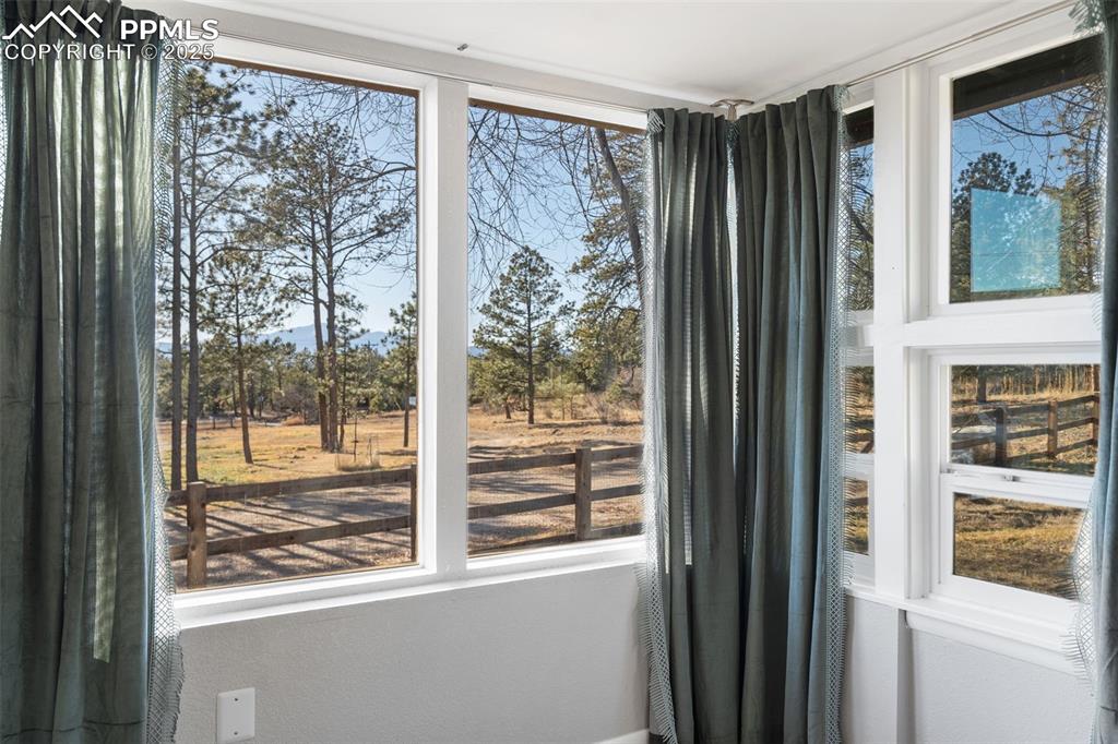 Views of Pikes Peak from the breakfast nook