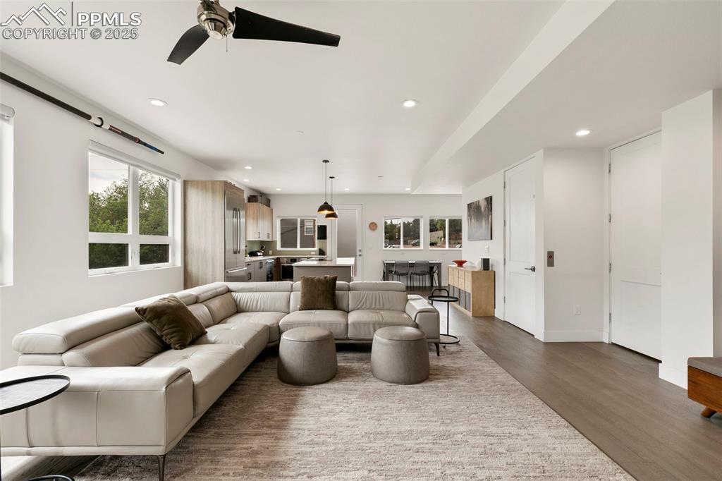 50 Sommerlyn Road photo 3