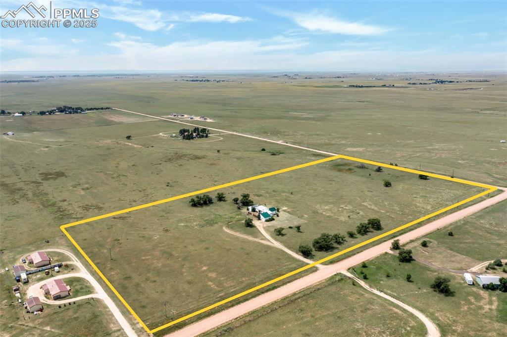 Property Lines are Approximate and not a survey