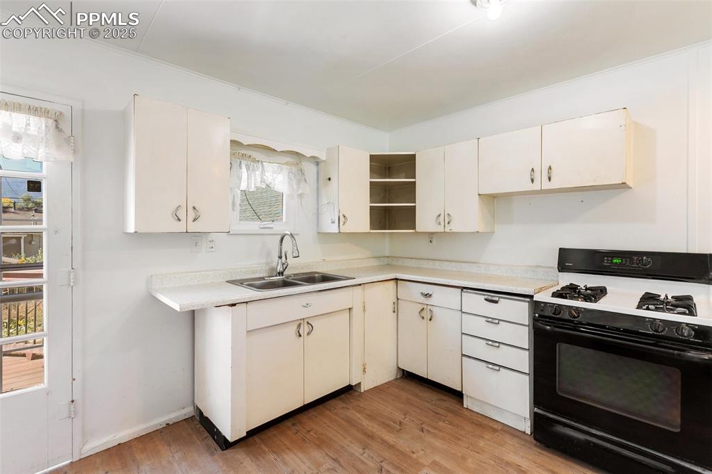 Kitchen with original metal cabinets! 