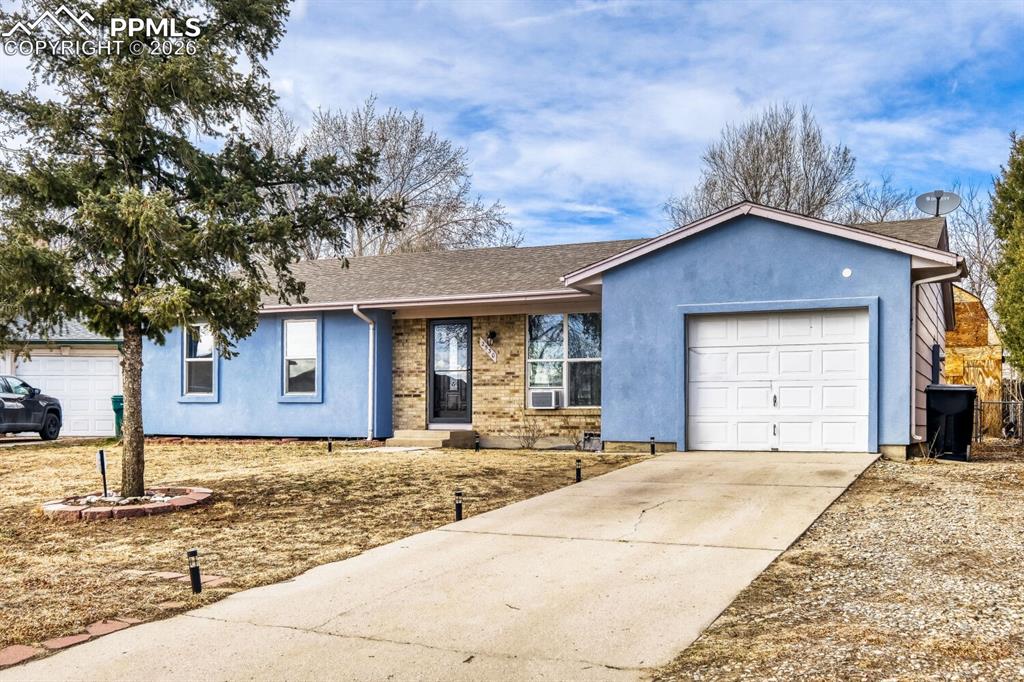 2530 W Prescott Circle photo 3