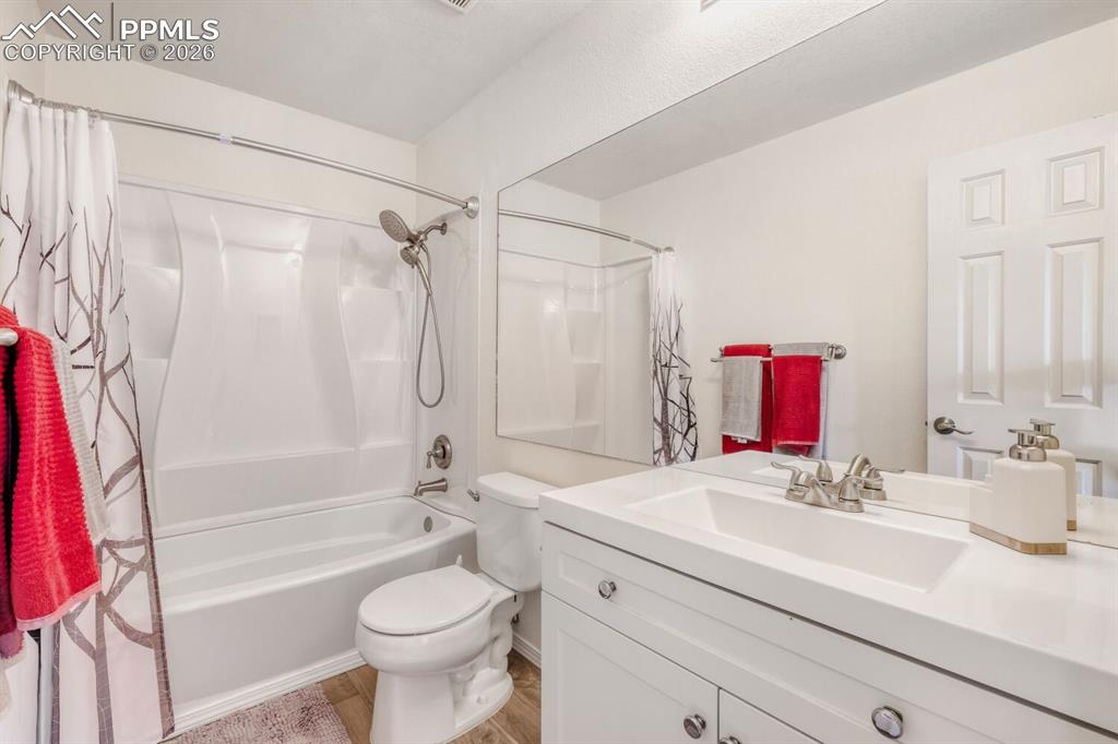 Full Bathroom on Upper Level