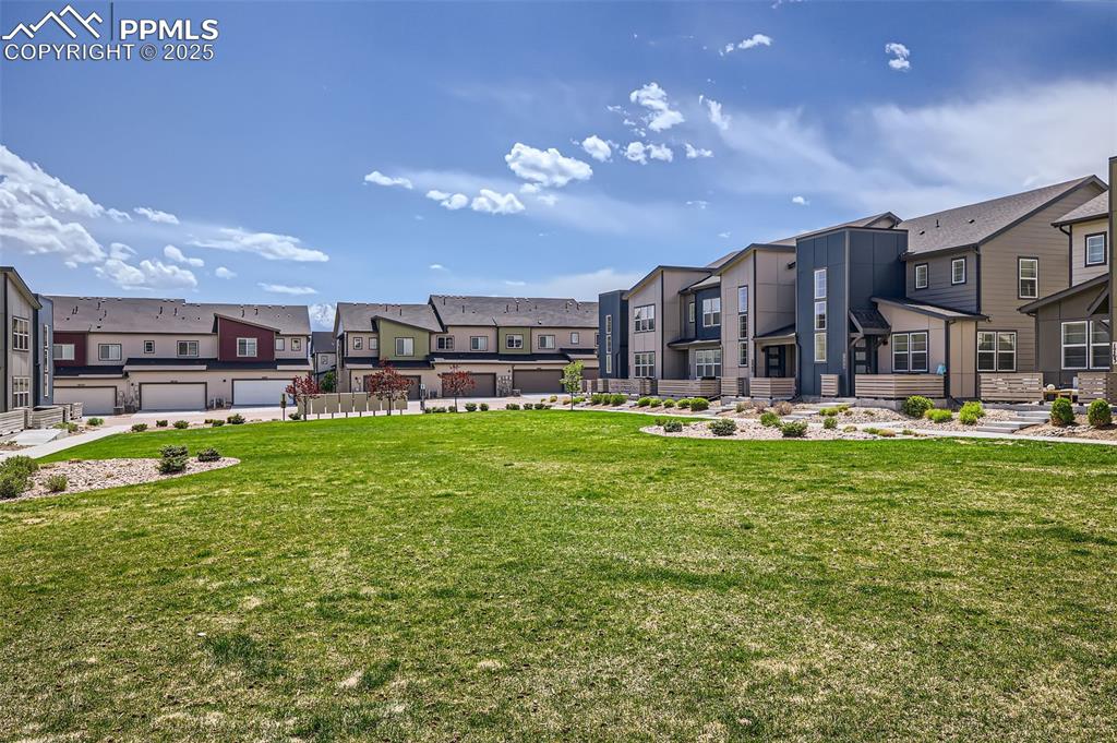 1747 Satin Spar Point photo 3