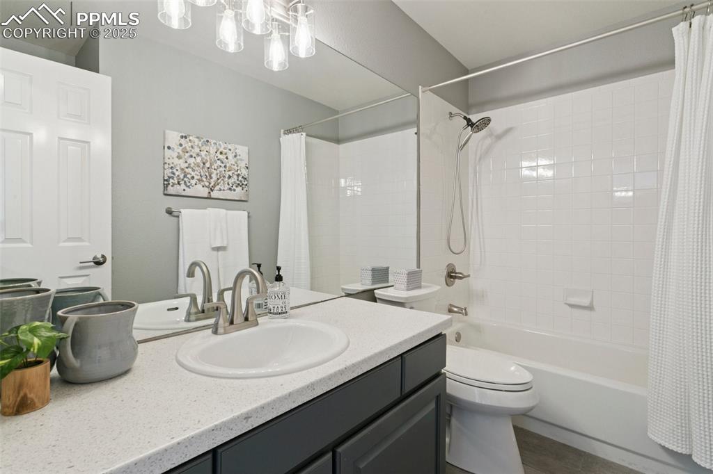 Upper-level hall bathroom