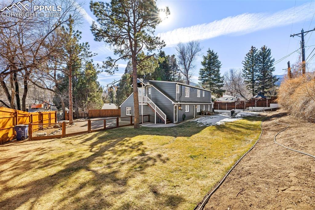 2 Cresta Road photo 3