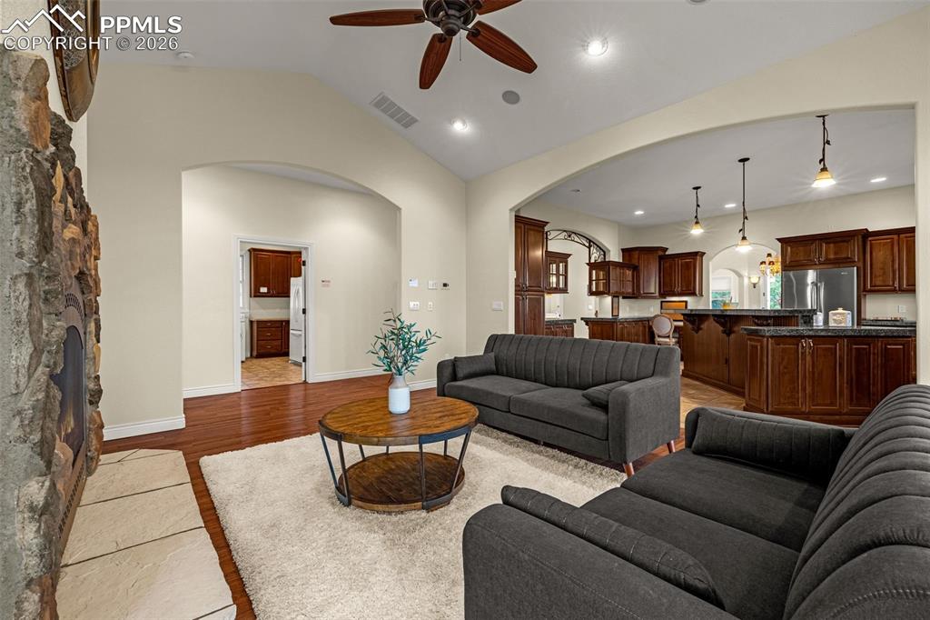 15575 Henry Ride Heights