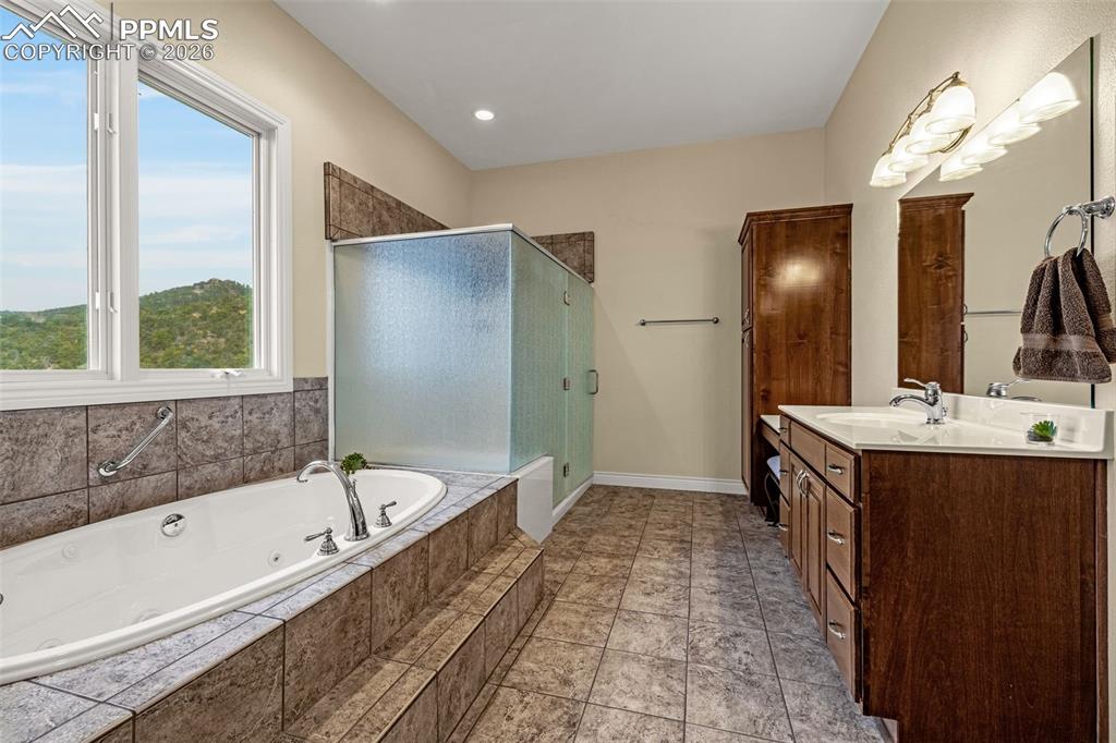 15575 Henry Ride Heights