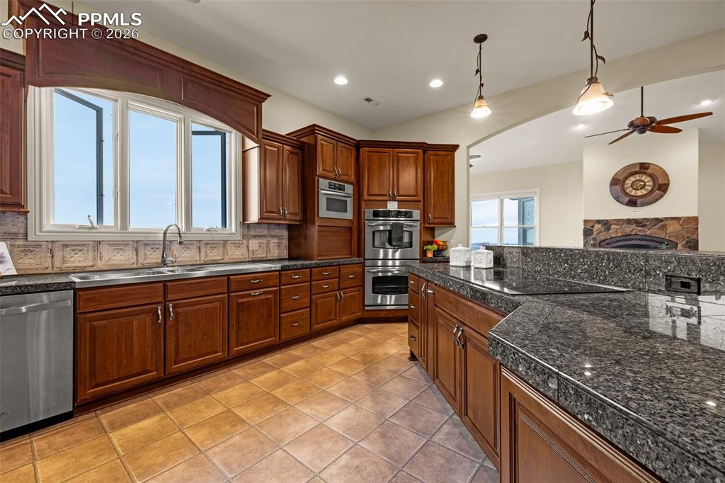 15575 Henry Ride Heights