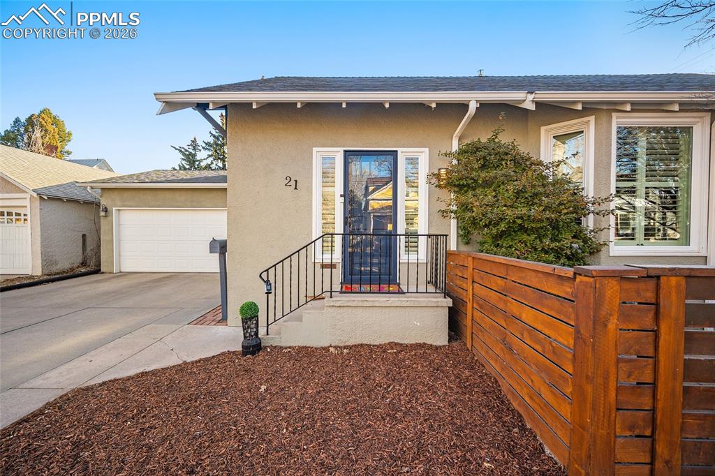 21 E Washington Street photo 2