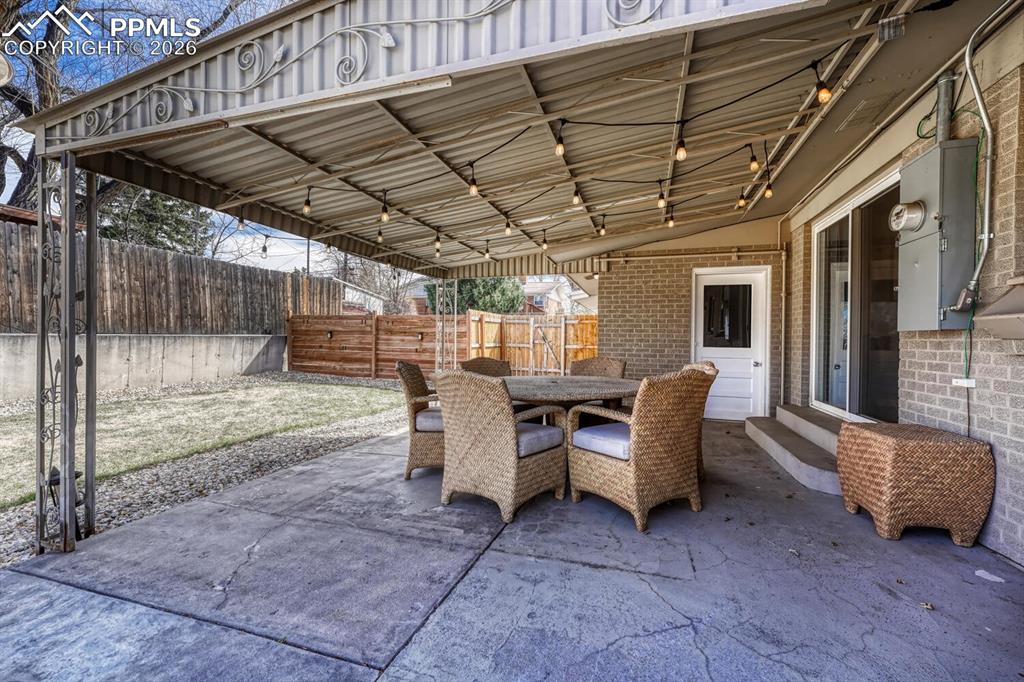 great entertaining space.