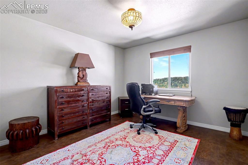 Upper level - bedroom