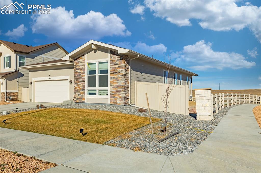 1745 Manassa Street photo 2