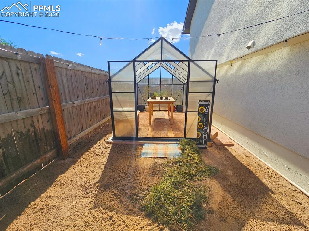 Greenhouse - With ventilation and double doors