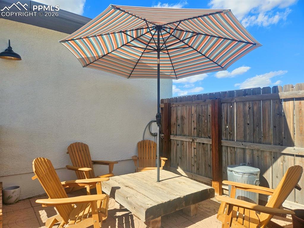 Nook for Reading, Relaxing and Intimate Gatherings