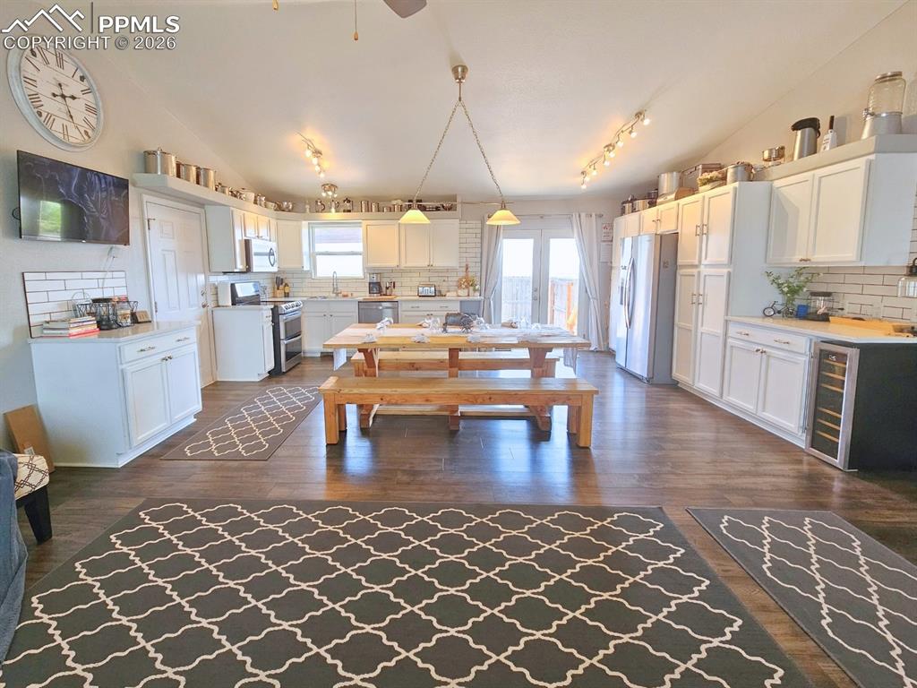 Open and airy with sense of grandure.