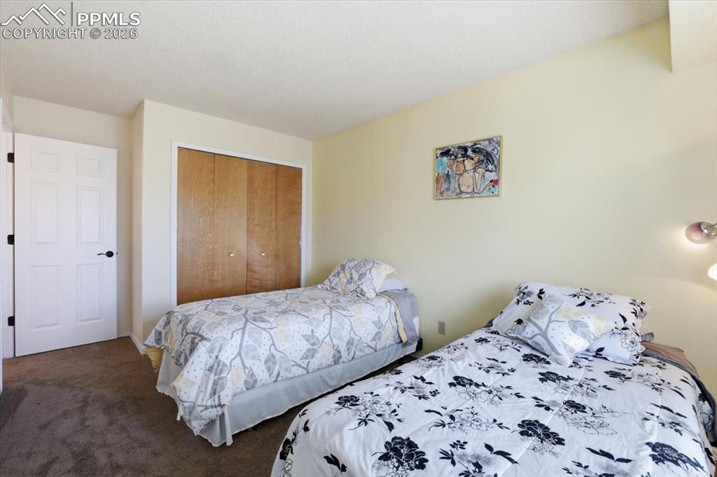 3rd bedroom - upstairs