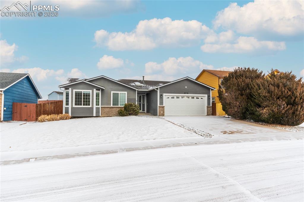 8258 Firethorn Drive photo 3