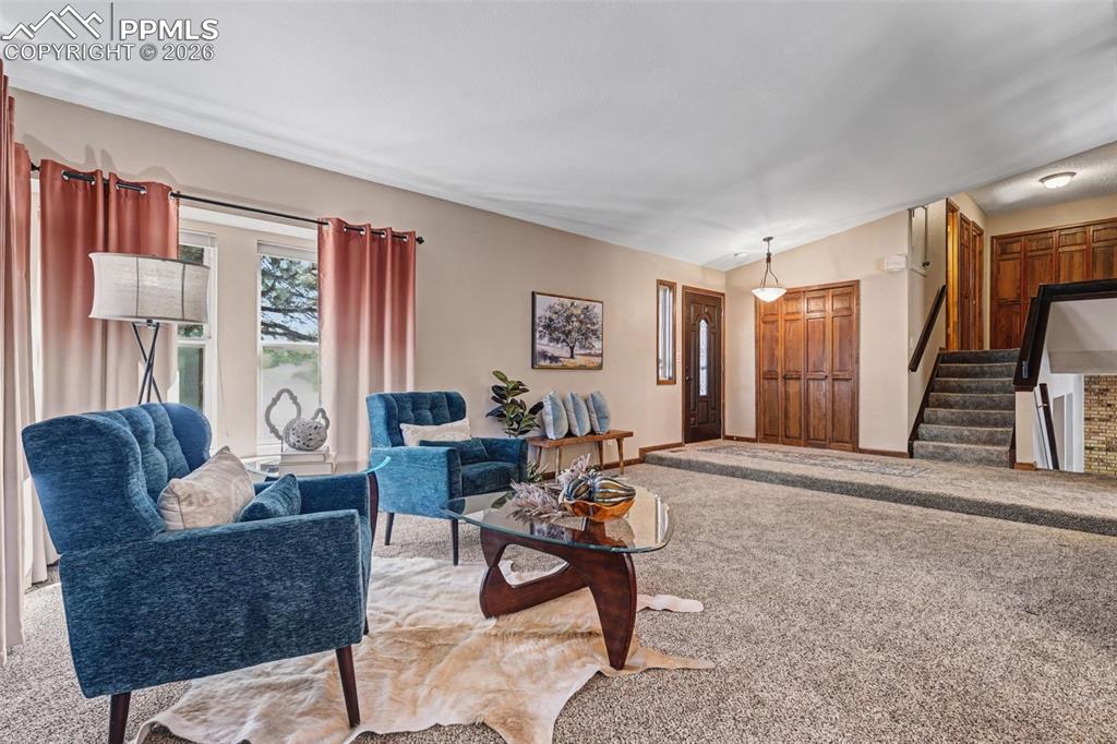 978 Allegheny Drive photo 3