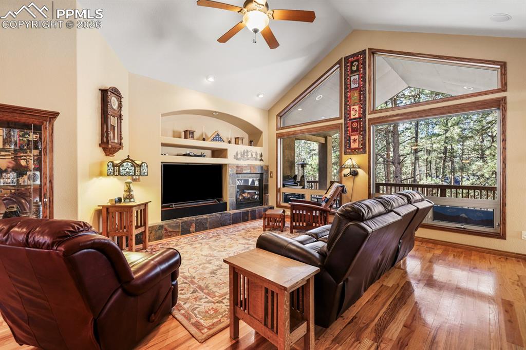 17990 Sawmill Road photo 3