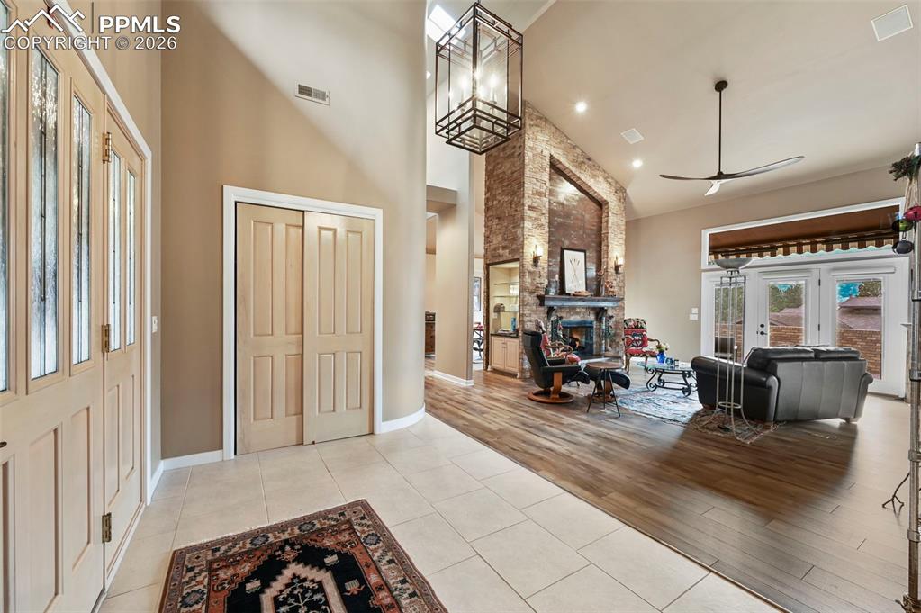 1536 Smoochers Circle photo 3