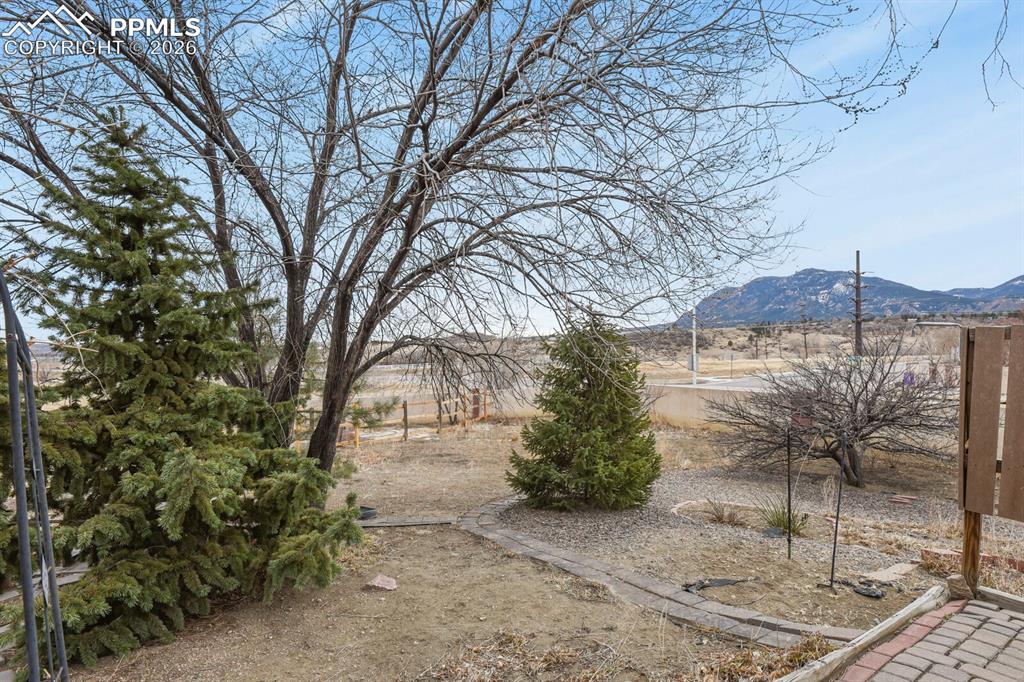 View of yard featuring a mountain view