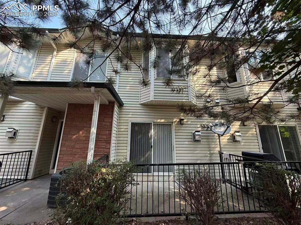 2095 Legacy Ridge View #102