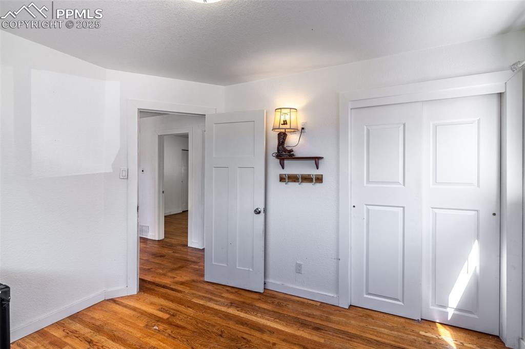 1611 Englewood Drive photo 3