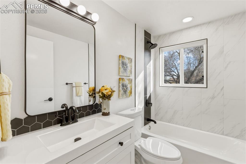 Stylish full bath refresh