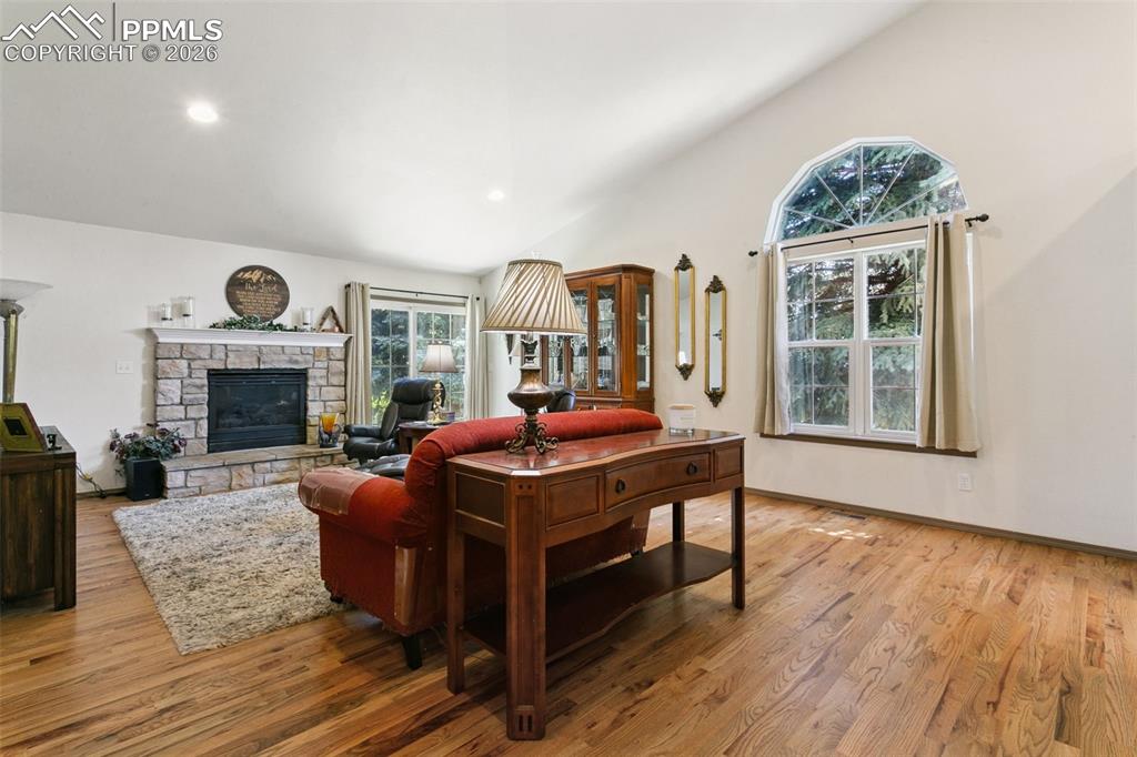 6545 Bonifas Court photo 2