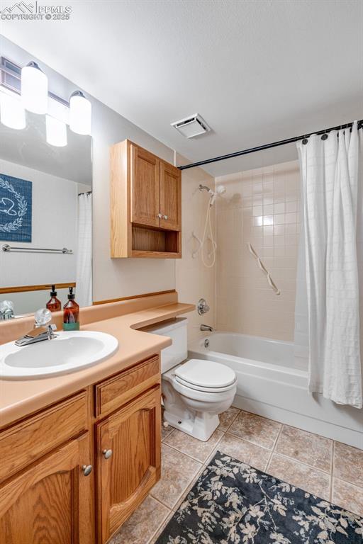 2nd story full bathroom