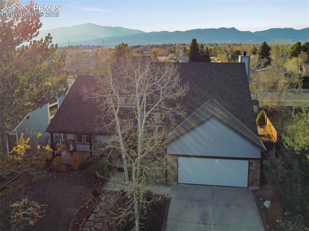 Bird's eye view of a mountainous background