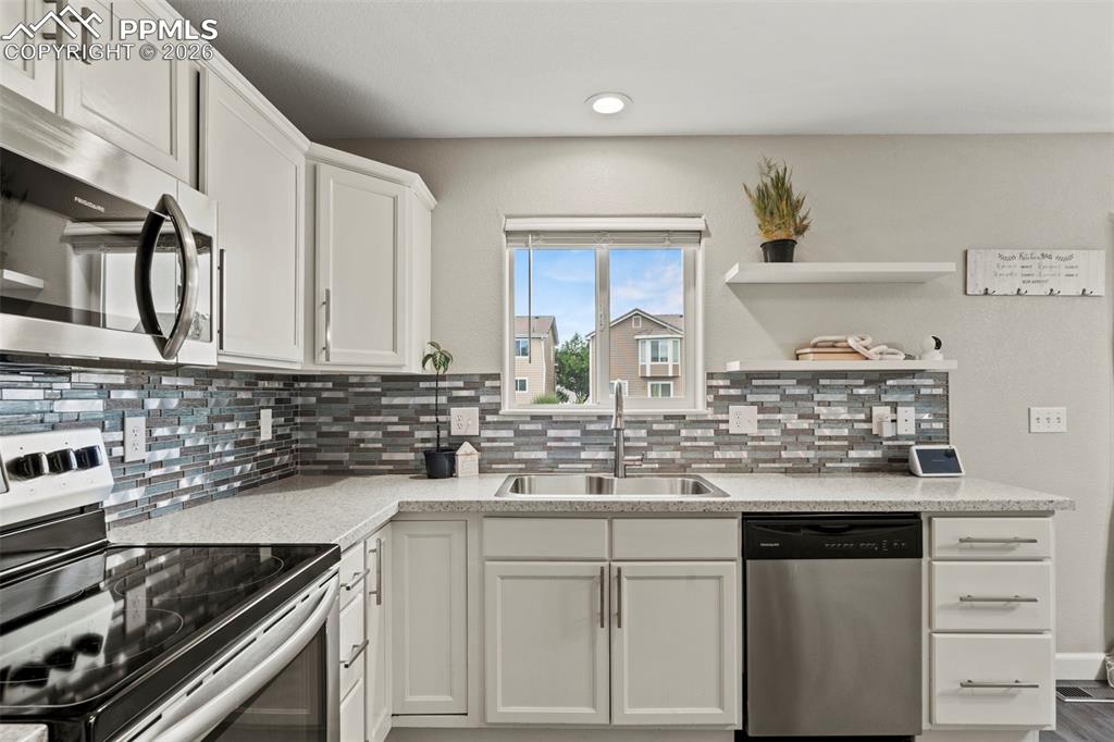 7525 Stetson Highlands Drive