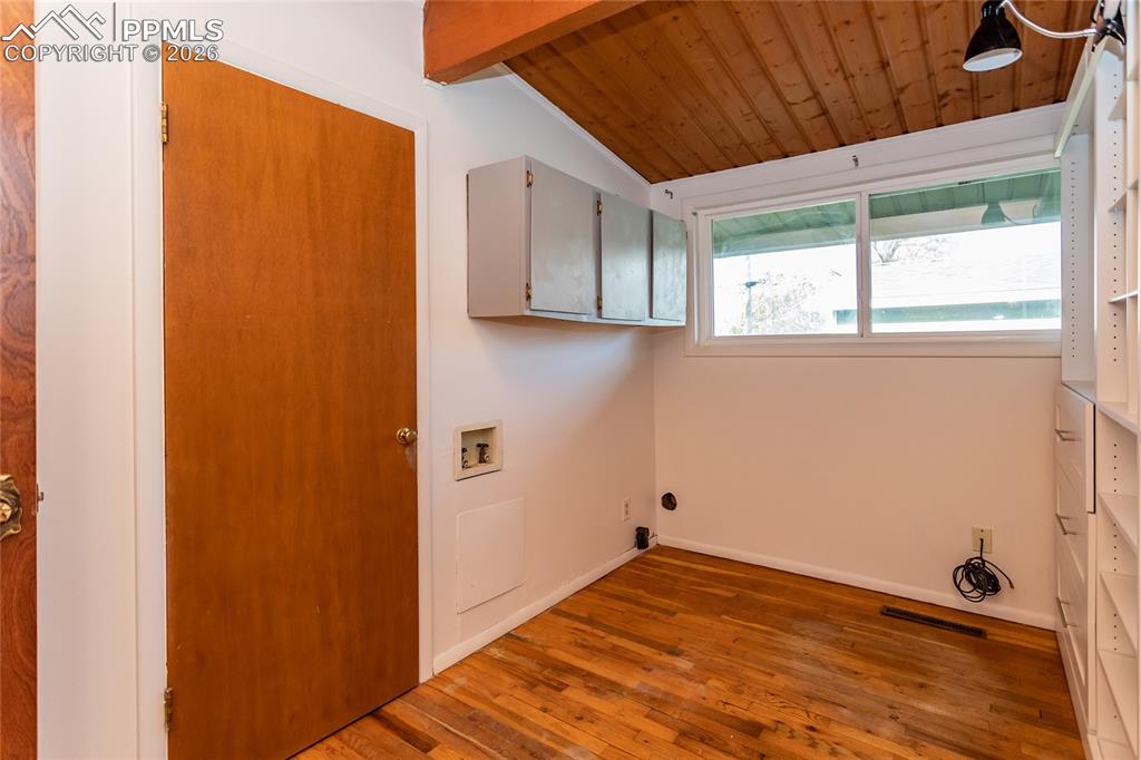 Could be converted back into a bedroom.