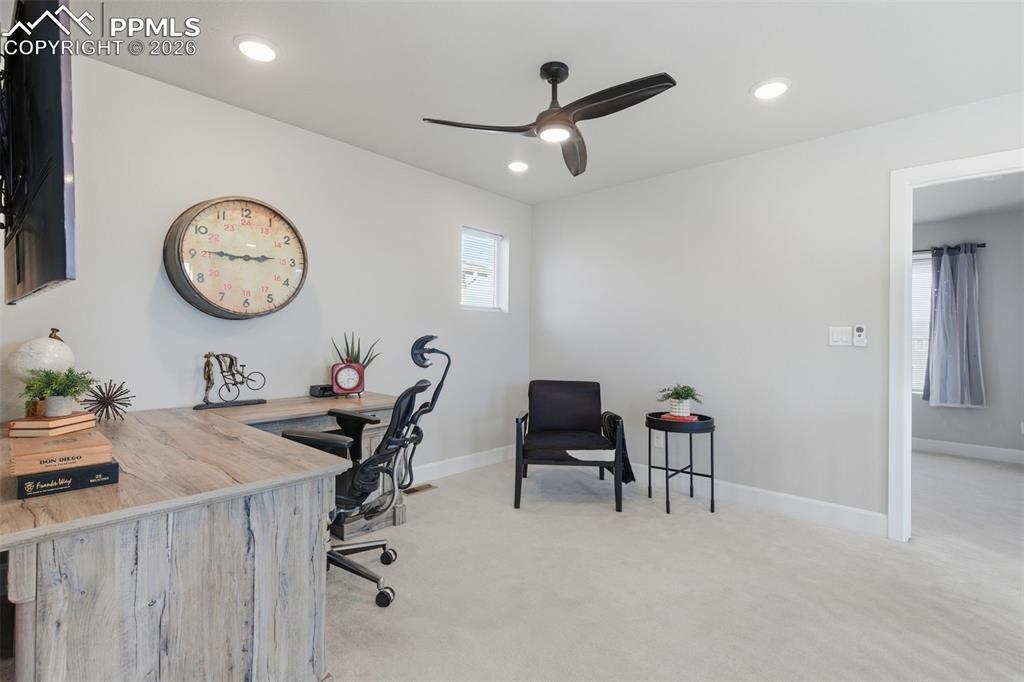 The loft offers flex space for a spacious home office or 2nd chill space/tv/gaming area 