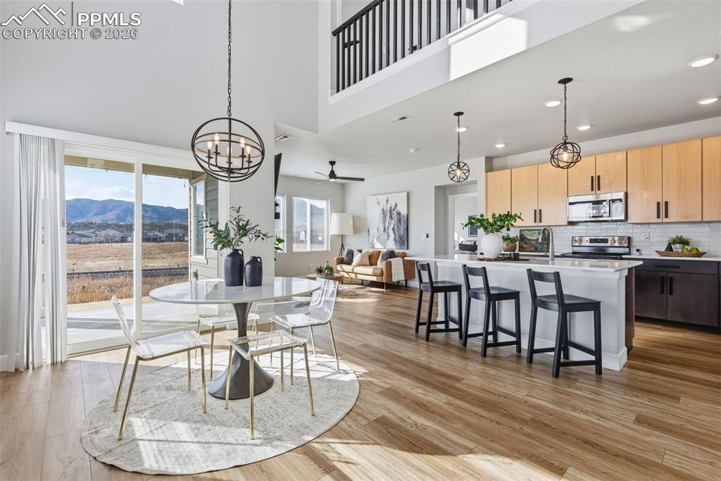 Clean upscale great room