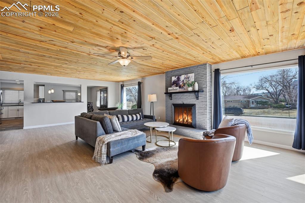 819 Skyway Boulevard photo 3