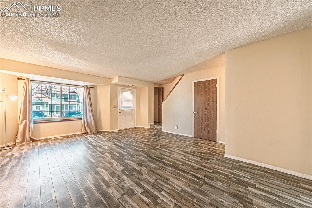 3914 Berkley Court photo 2