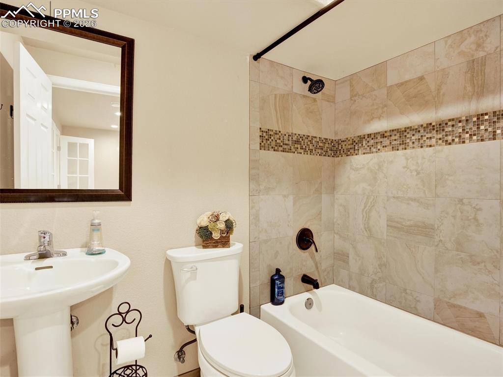 Basement Jr Primary suite bathroom