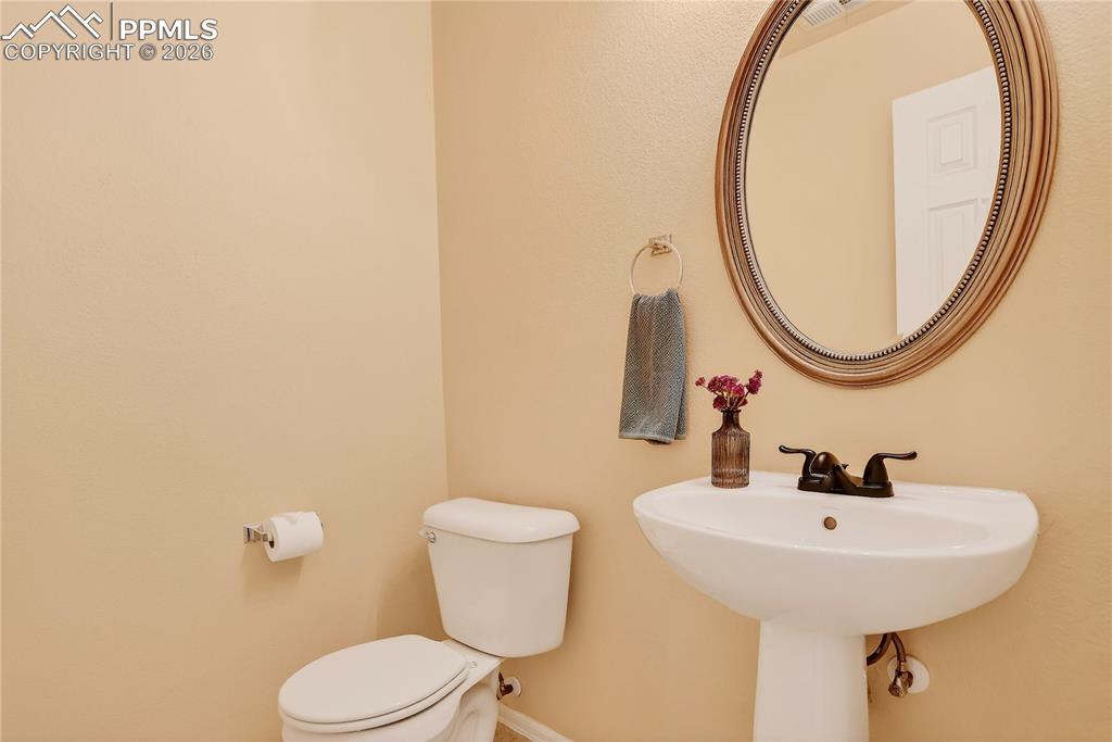 Main Level Powder Bath