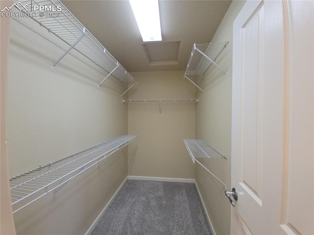 Walk-in Closet