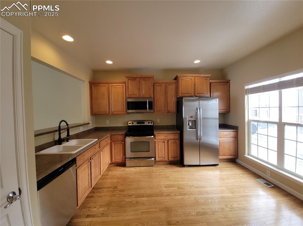 932 Burning Bush Point photo 3