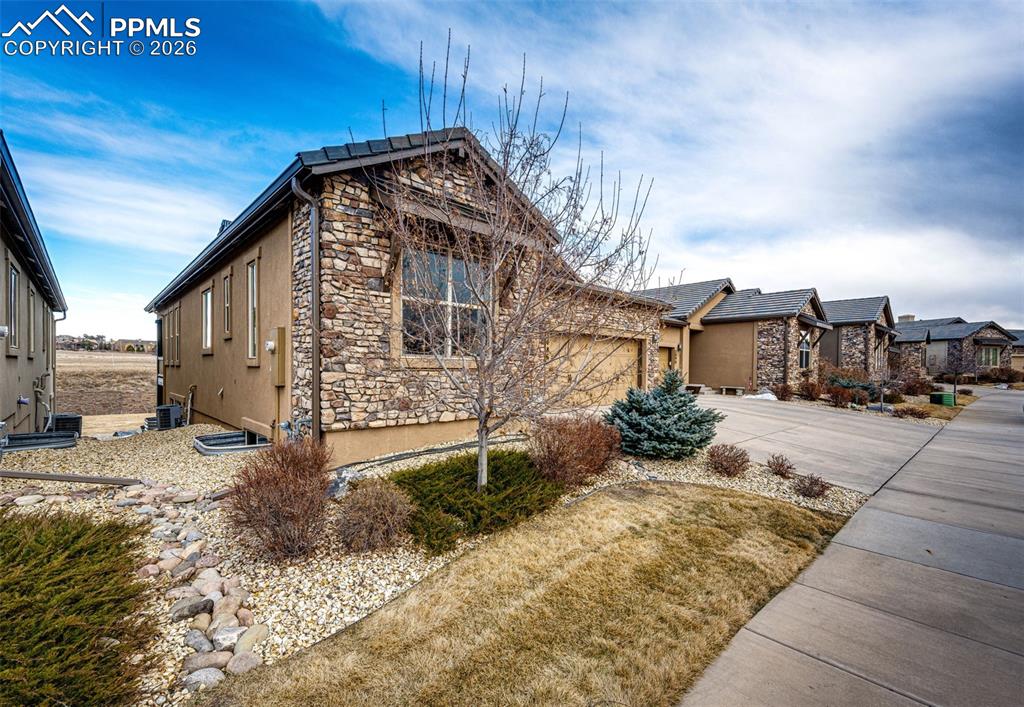 2086 Villa Creek Circle photo 2